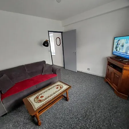 En Pleine Verdure Au Coeur Du Village Apartment *