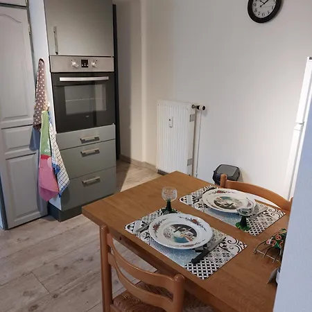 En Pleine Verdure Au Coeur Du Village Apartment *
