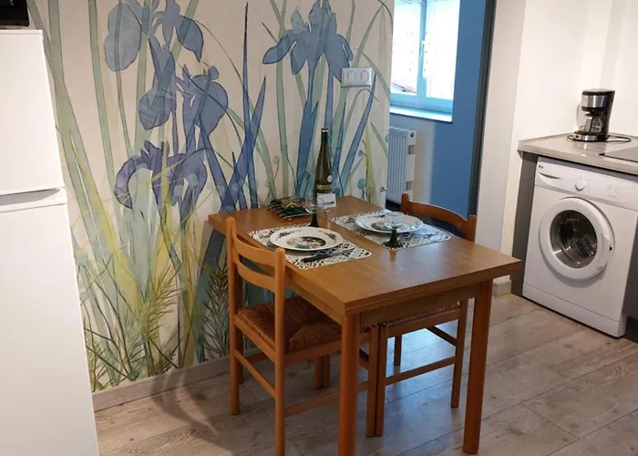 En Pleine Verdure Au Coeur Du Village Appartement